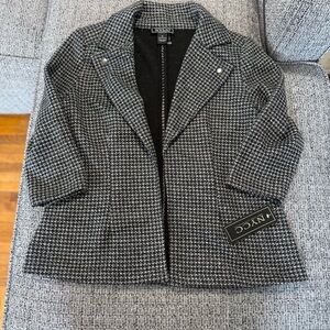 NYC Women's Black and White Houndstooth Blazer